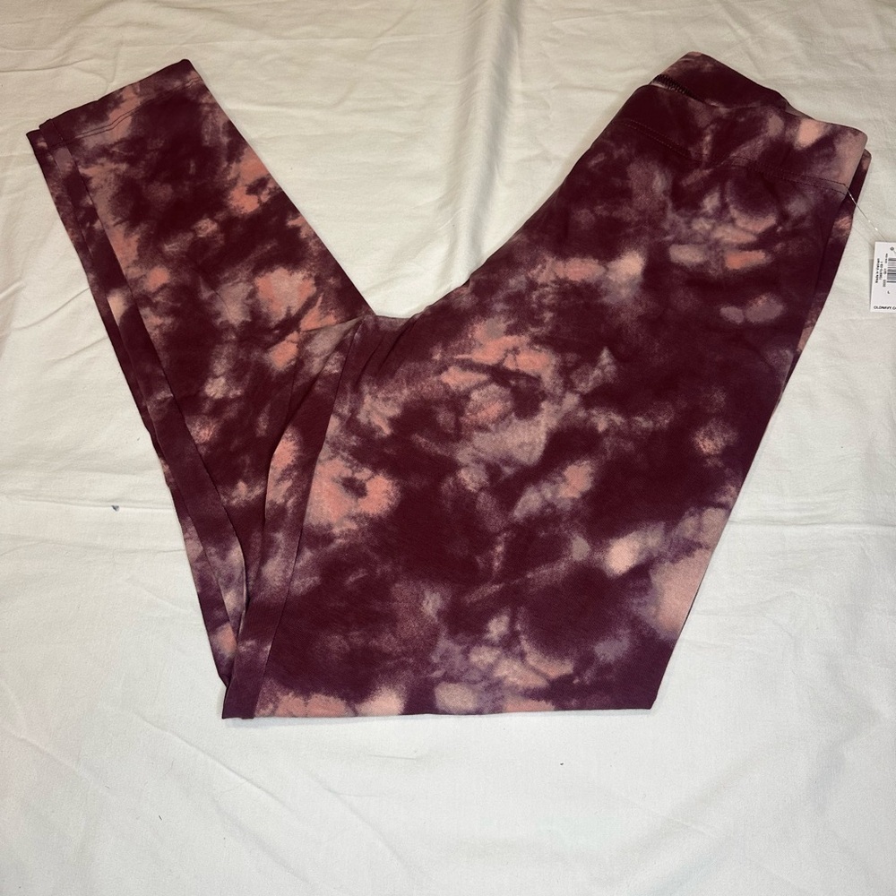 Old Navy Women’s Tie-Dye Leggings in Purple and Pink